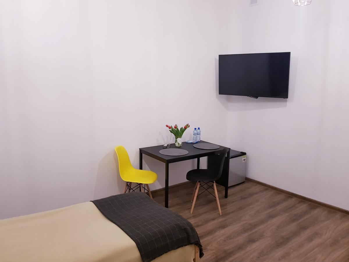 Guest Room Rowna Келце Екстериор снимка