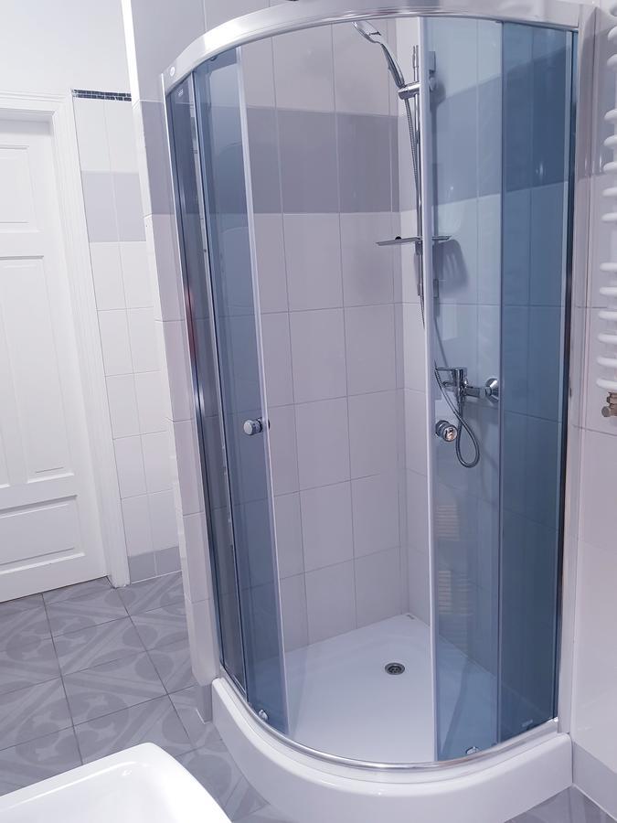 Guest Room Rowna Келце Екстериор снимка