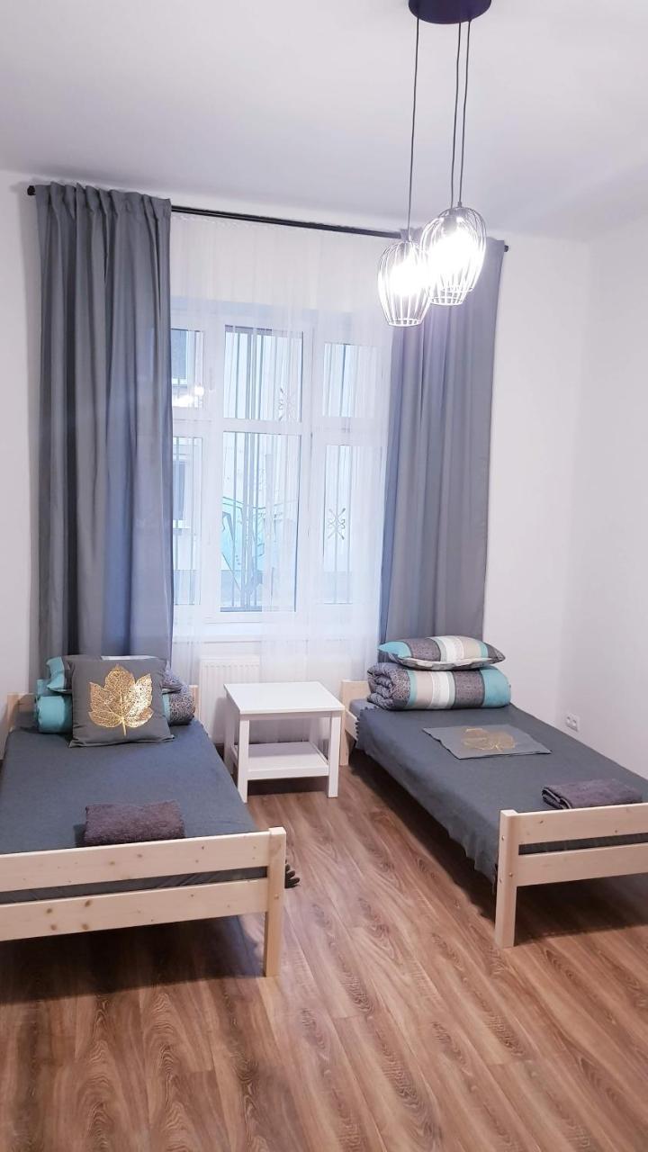 Guest Room Rowna Келце Екстериор снимка