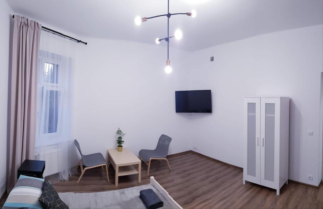 Guest Room Rowna Келце Екстериор снимка
